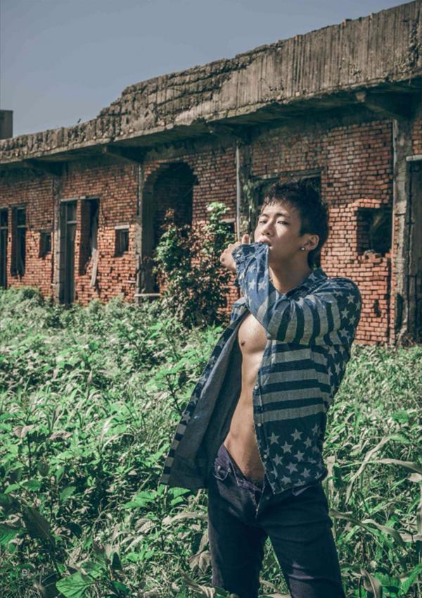 PHOTO-SET-Whoseman-1-吳敵警長來囉~~~我的靴子裡有蛇